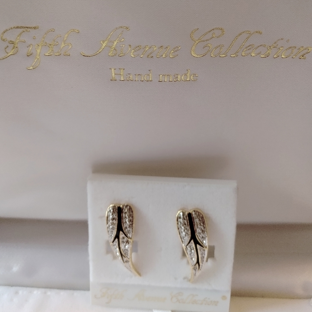 NWT Genuine Swarovski Crystal Earrings